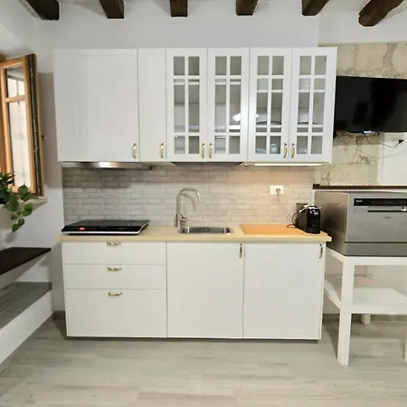 Domu Erminia Bestvacationever 아파트